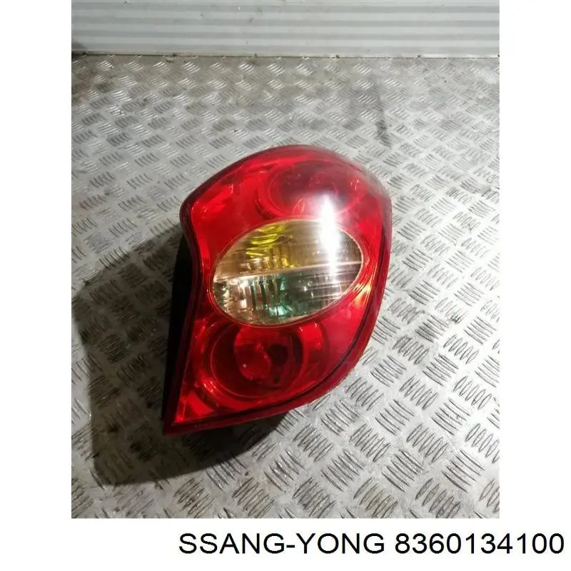 Ліхтар задній лівий Ssang Yong 8360134100 ціна, від 127.62 USD