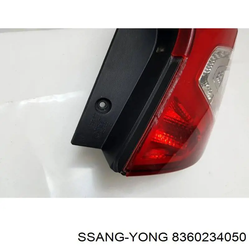 Купити 8360234050 Ssang Yong Задня права фара
