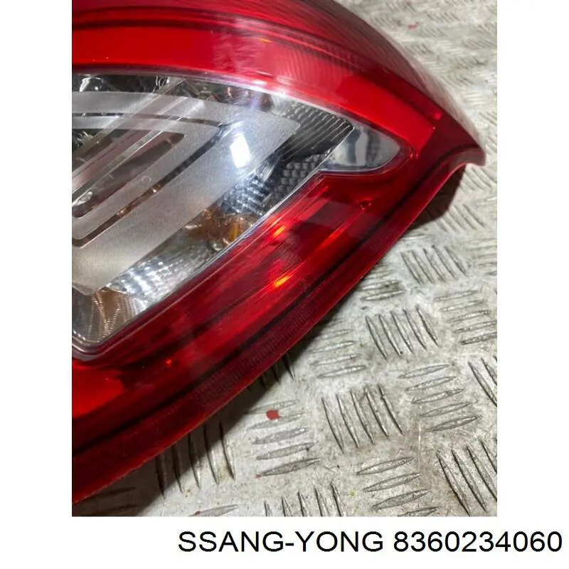 Задня права фара 8360234060 Ssang Yong