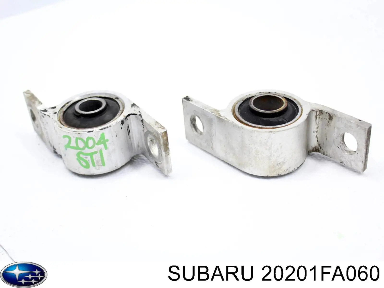 Сайлентблок нижнего переднего рычага  SUBARU 20201FA060