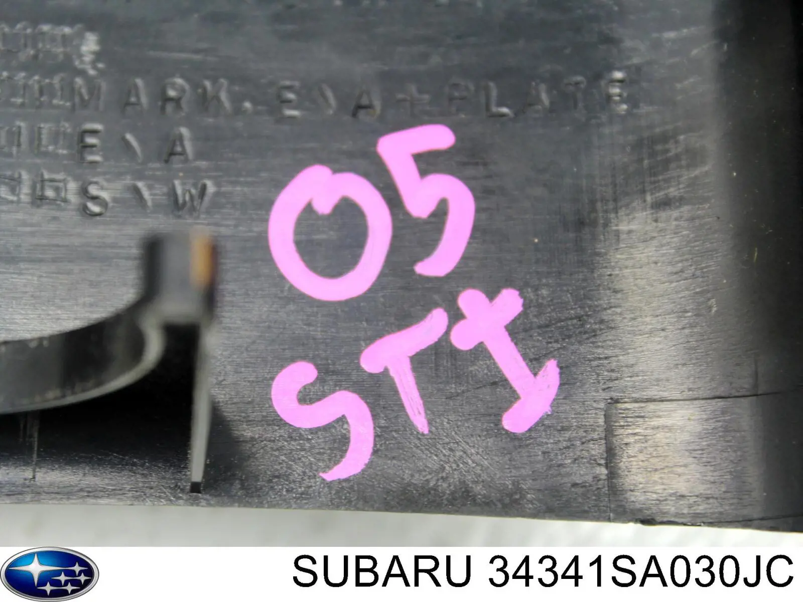 Накладка рульової колонки Subaru 34341SA030JC ціна, від 7.05 USD