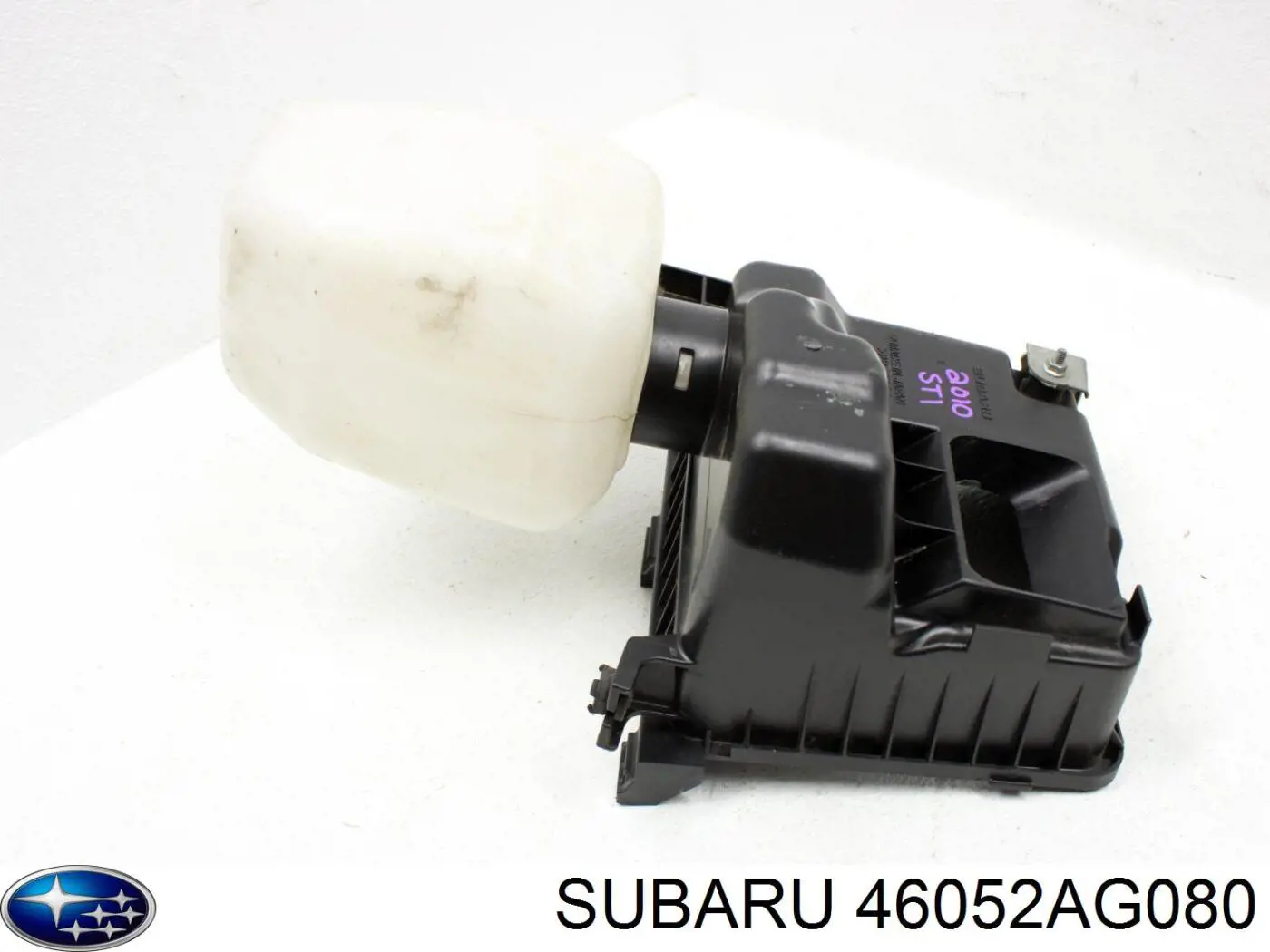 Корпус повітряного фільтра, верхня частина Subaru 46052AG080 ціна, від 16.89 USD