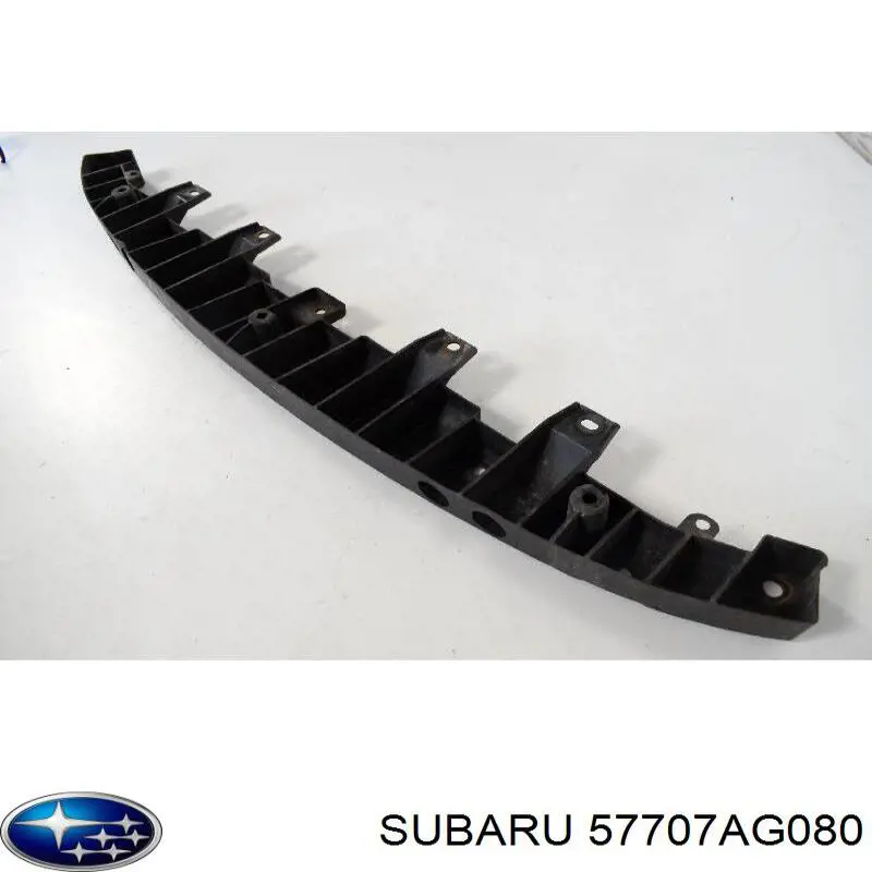 Кронштейн бампера переднього, центральний Subaru 57707AG080 ціна, від 7.64 USD