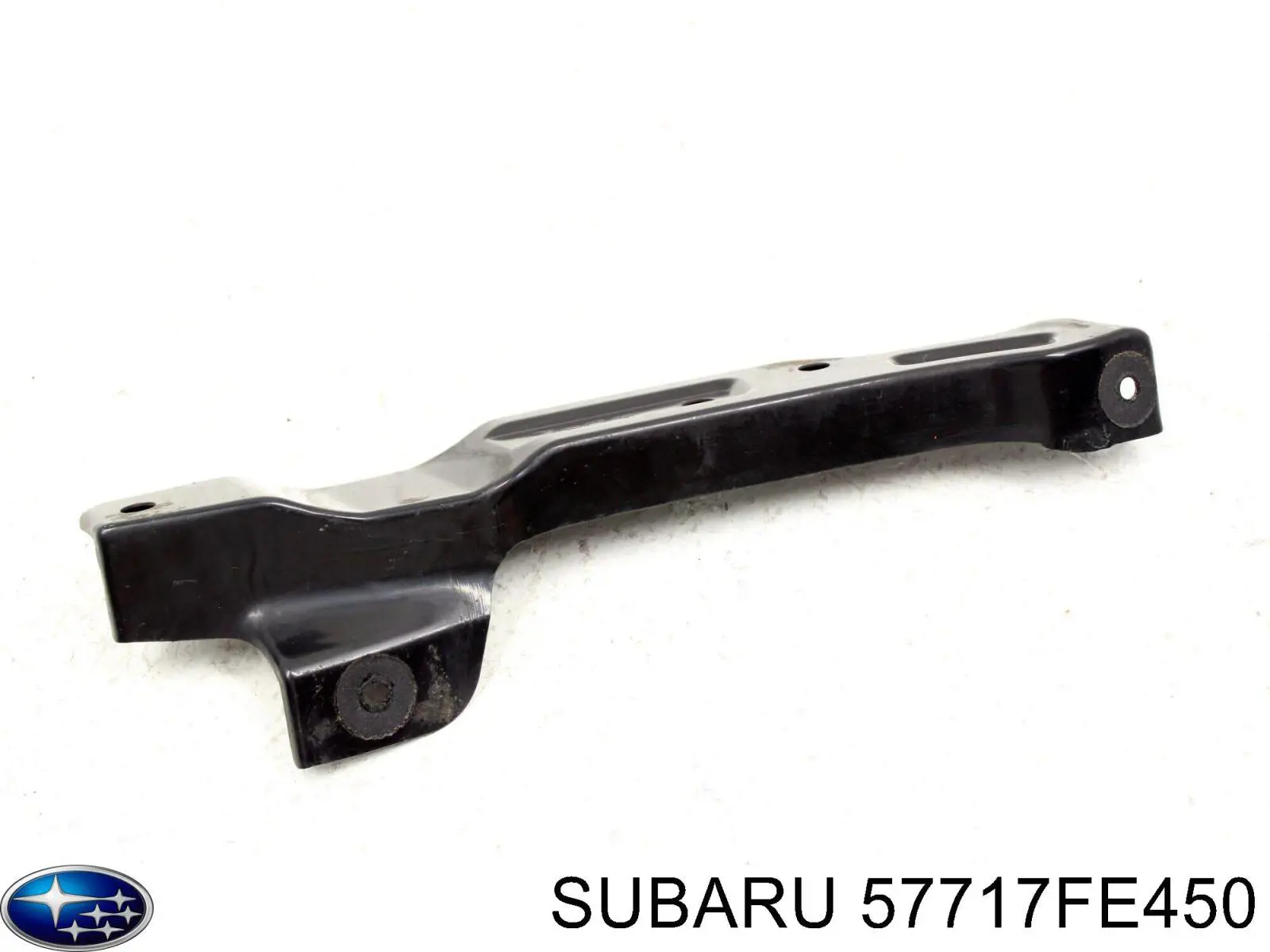 Кронштейн бампера заднього, правий Subaru 57717FE450 ціна, від 5.07 USD