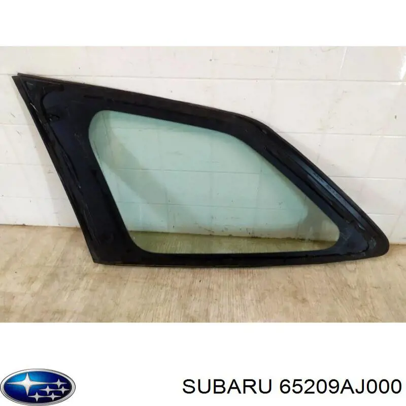 Купити 65209AJ000 Subaru Скло багажного відсіку, праве