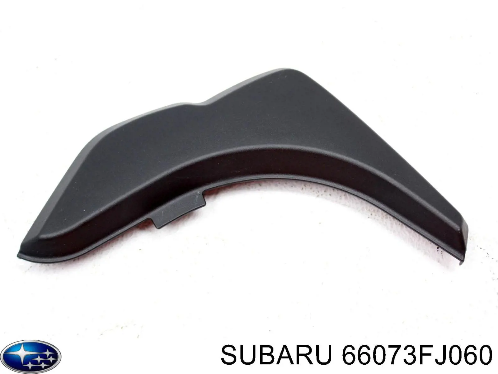 Молдинг (накладка) панелі приладів "торпедо", правий Subaru 66073FJ060 ціна, від 2.53 USD