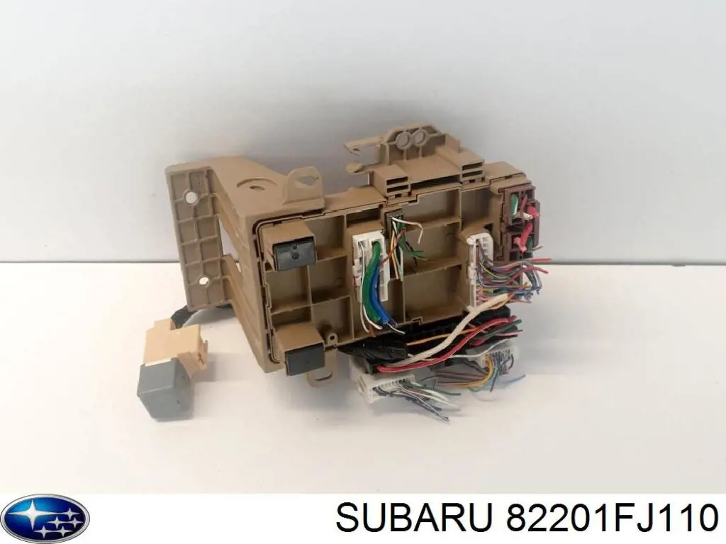 Купити 82201FJ110 Subaru Корпус запобіжників