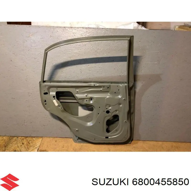 6800455850 Suzuki Дверь задняя левая (Под молдинг)