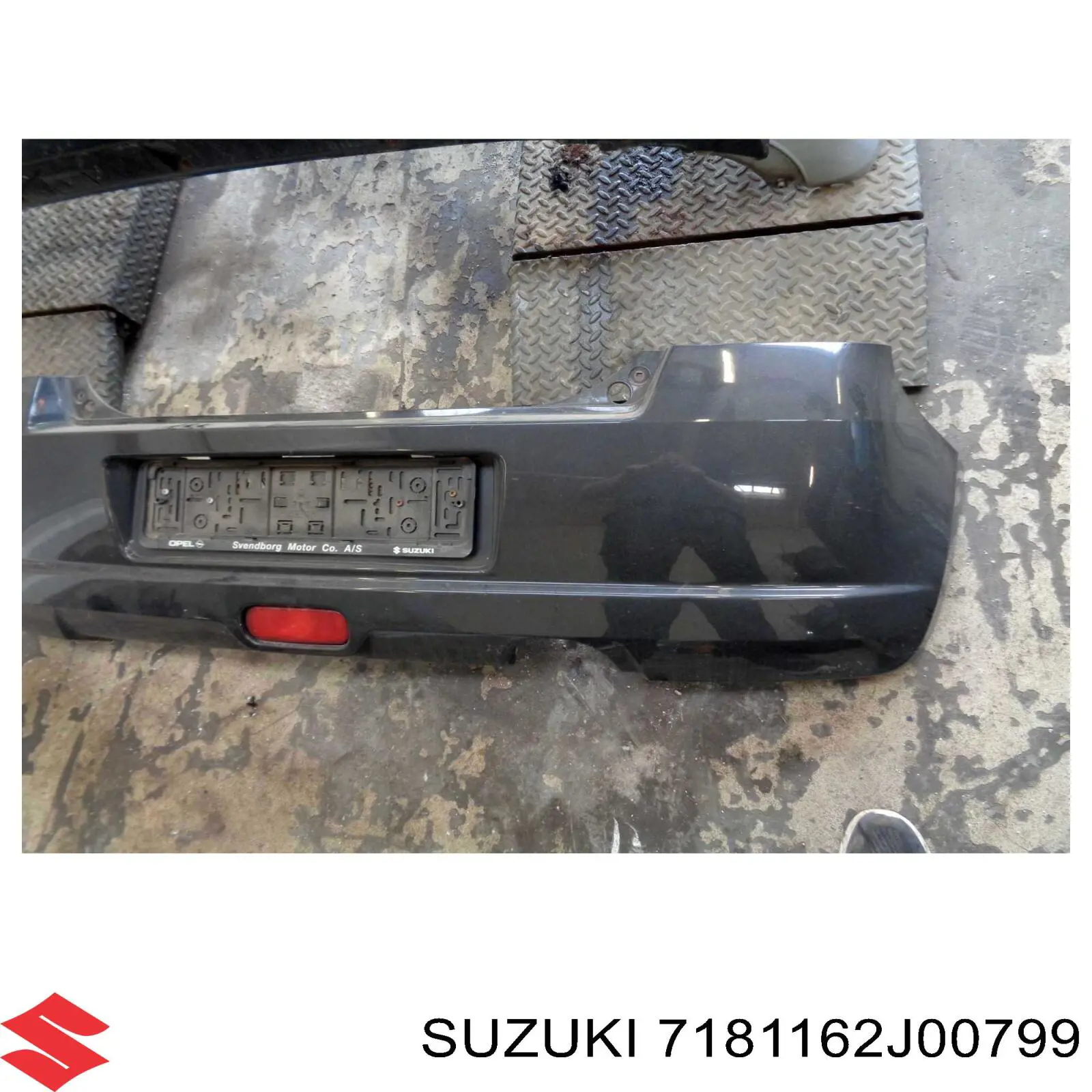 Кожух бампера заднього 4max 5506006814950P ціна, від 34.50 USD