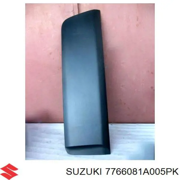 7766081A005PK Suzuki накладка передньої лівої двері