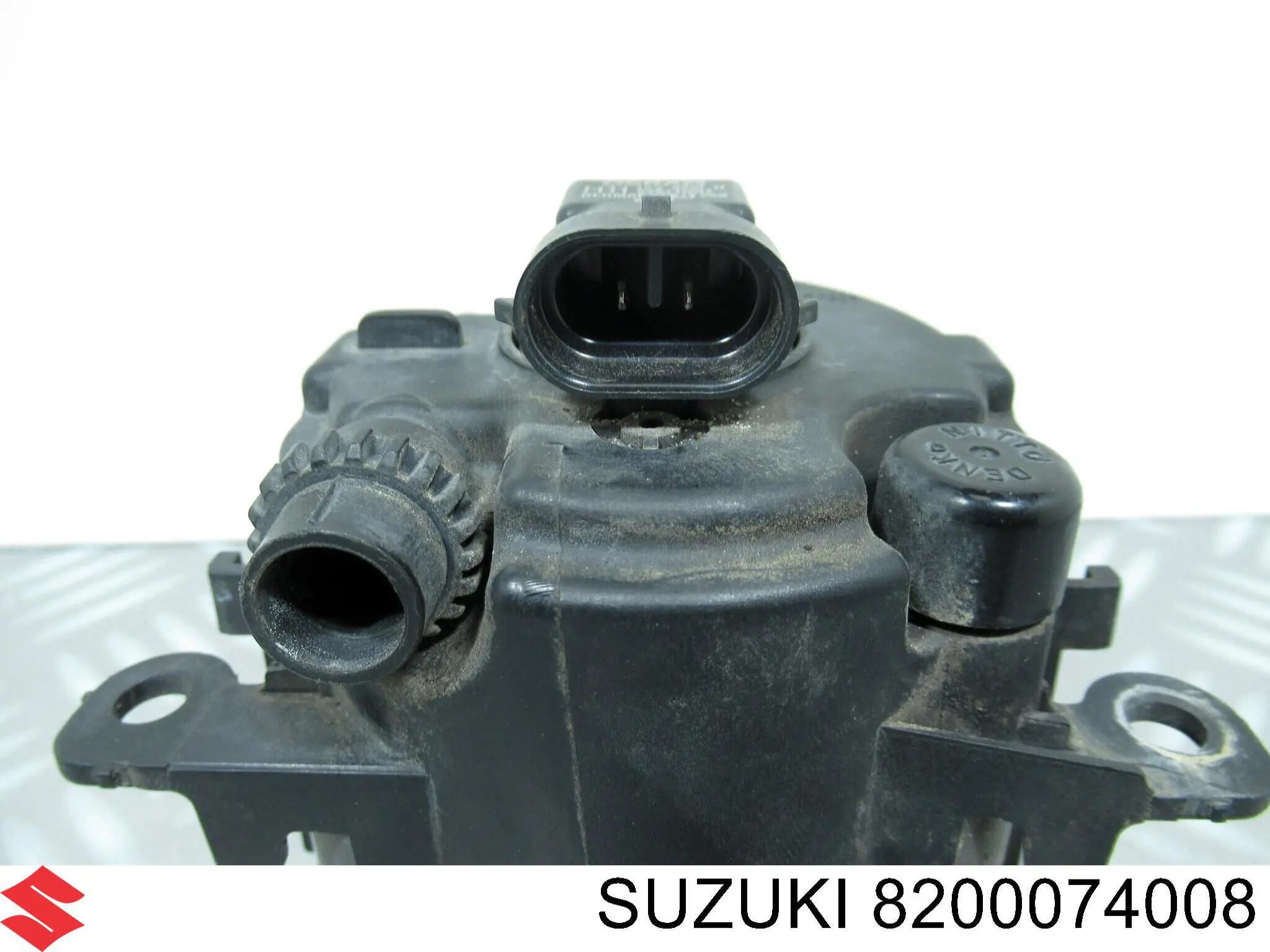 Фари протитуманні Suzuki 8200074008