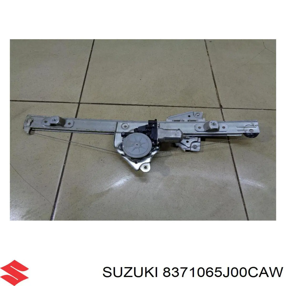 Обшивка салону Suzuki 8371065J00CAW ціна, від 19.00 USD