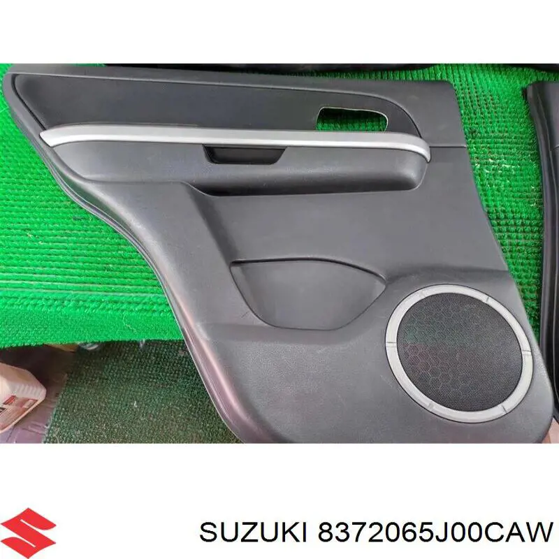 8372065J00CAW Suzuki Картка задніх лівих дверей