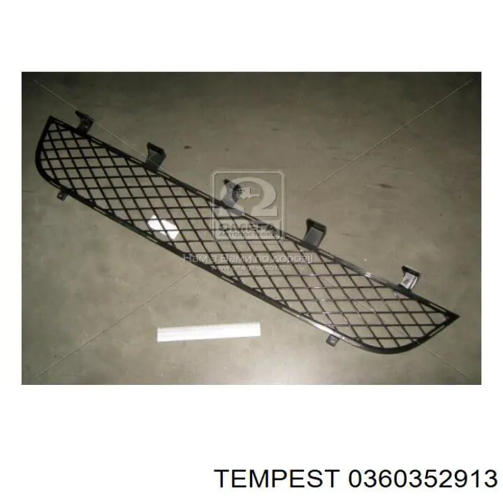 Решітка радіатора ліва 0360352913 Tempest