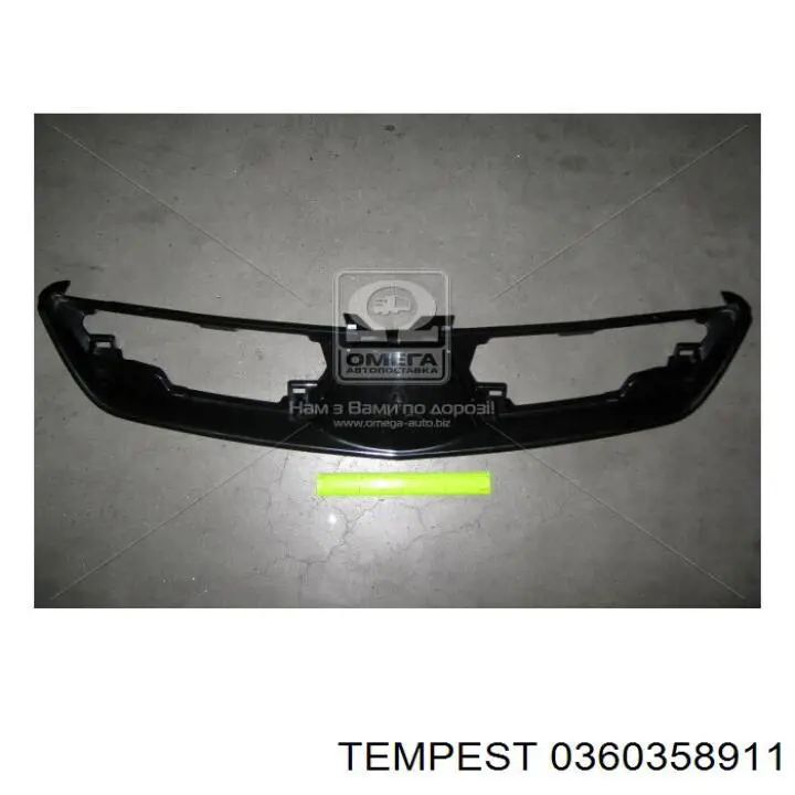 Решітка радіатора ліва 0360358911 Tempest