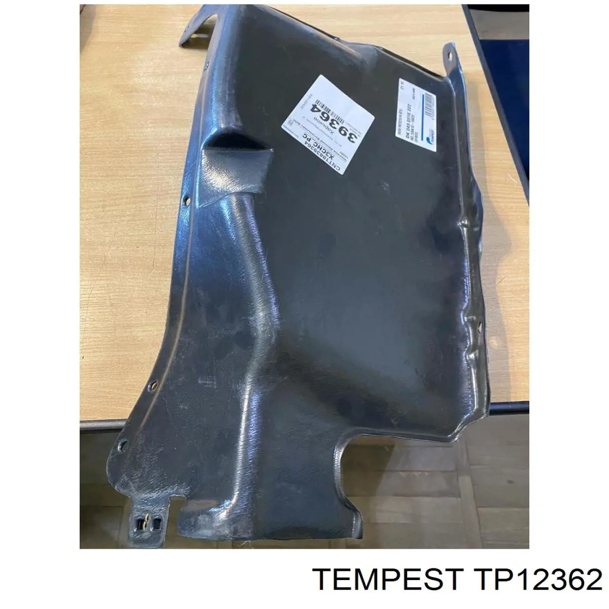 Ліхтар додатковий, універсальний Tempest TP12362 ціна, від 15.97 USD