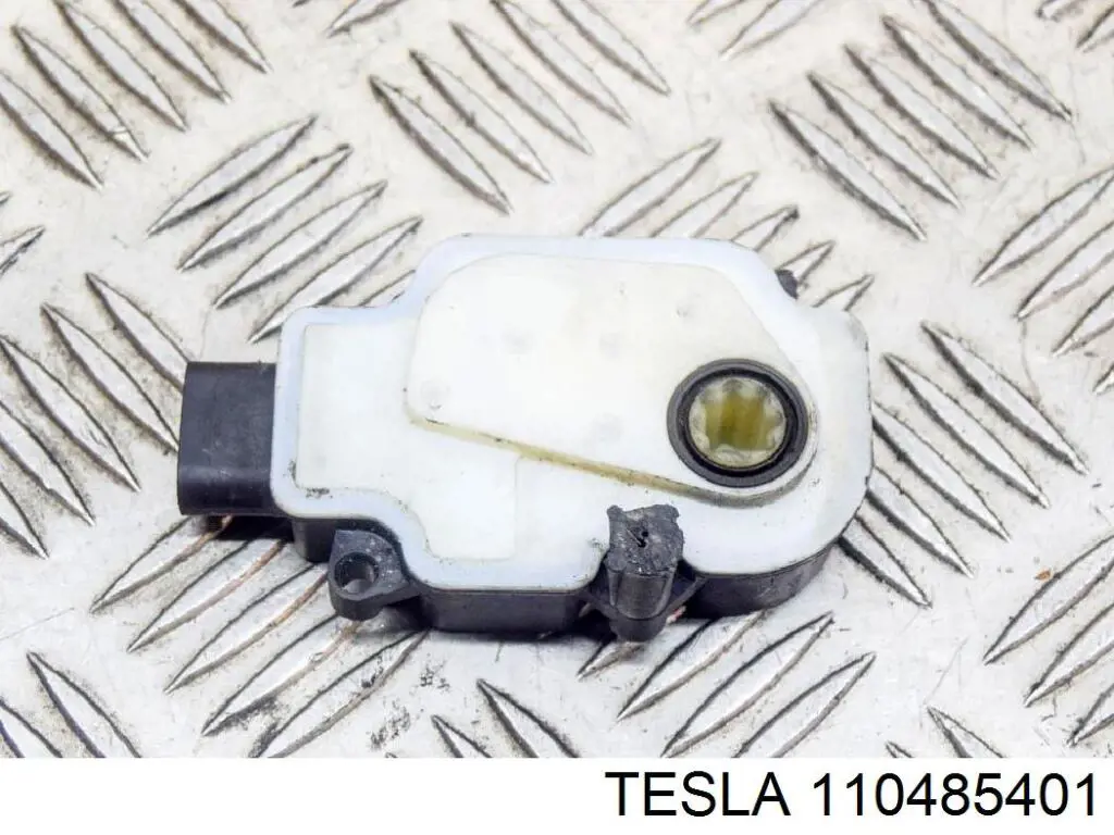 110485401 Tesla 