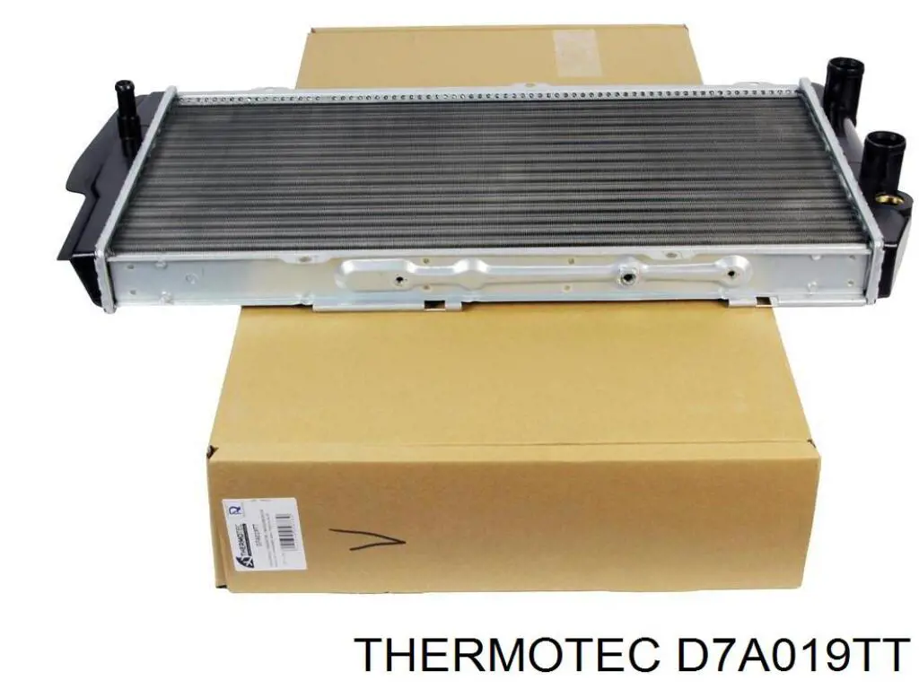 Купити D7A019TT Thermotec Радіатор двигуна