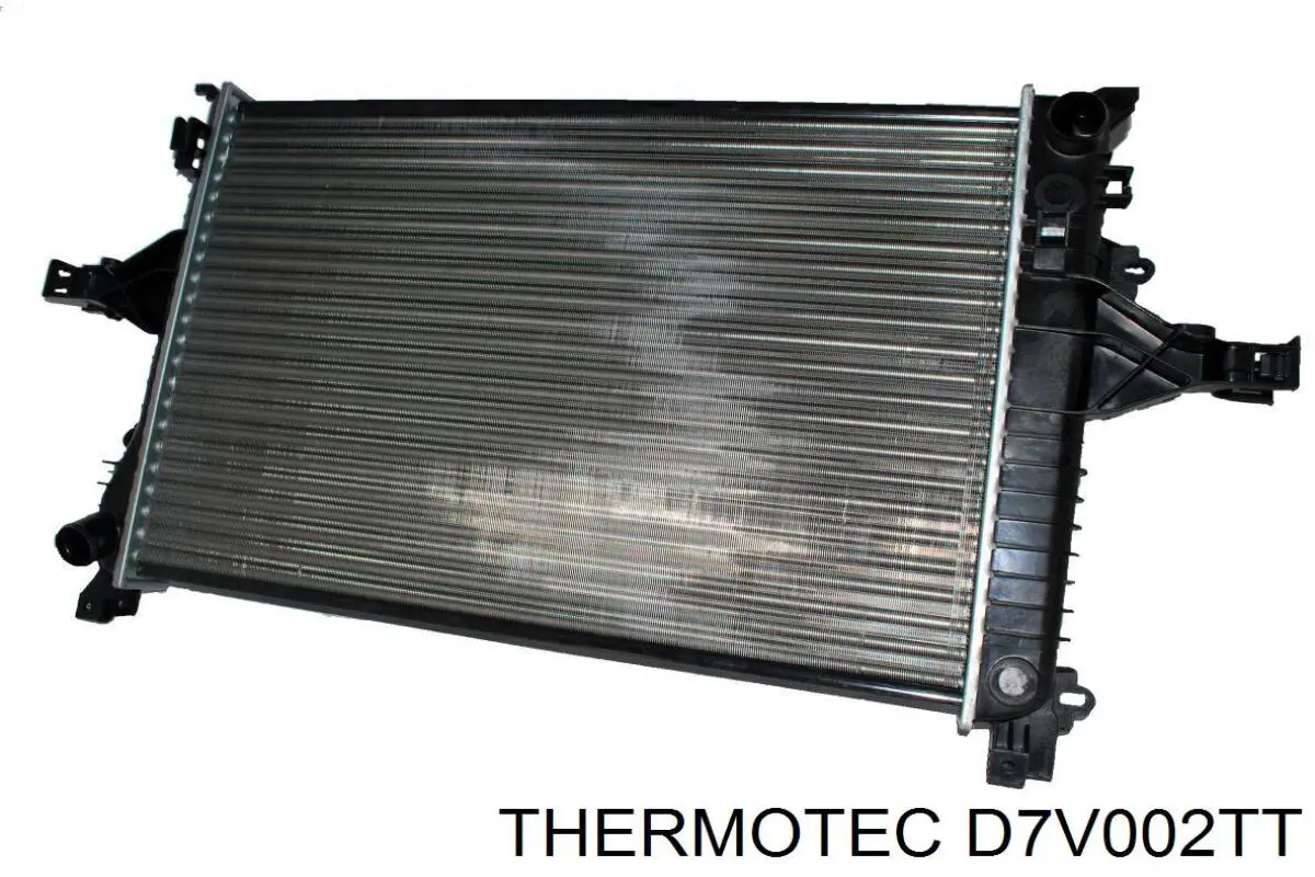 Радіатор охолодження двигуна D7V002TT Thermotec