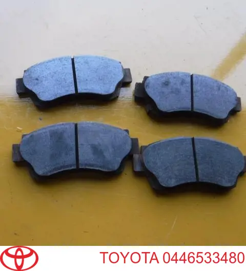 Передні тормозні колодки 0446533480 Toyota