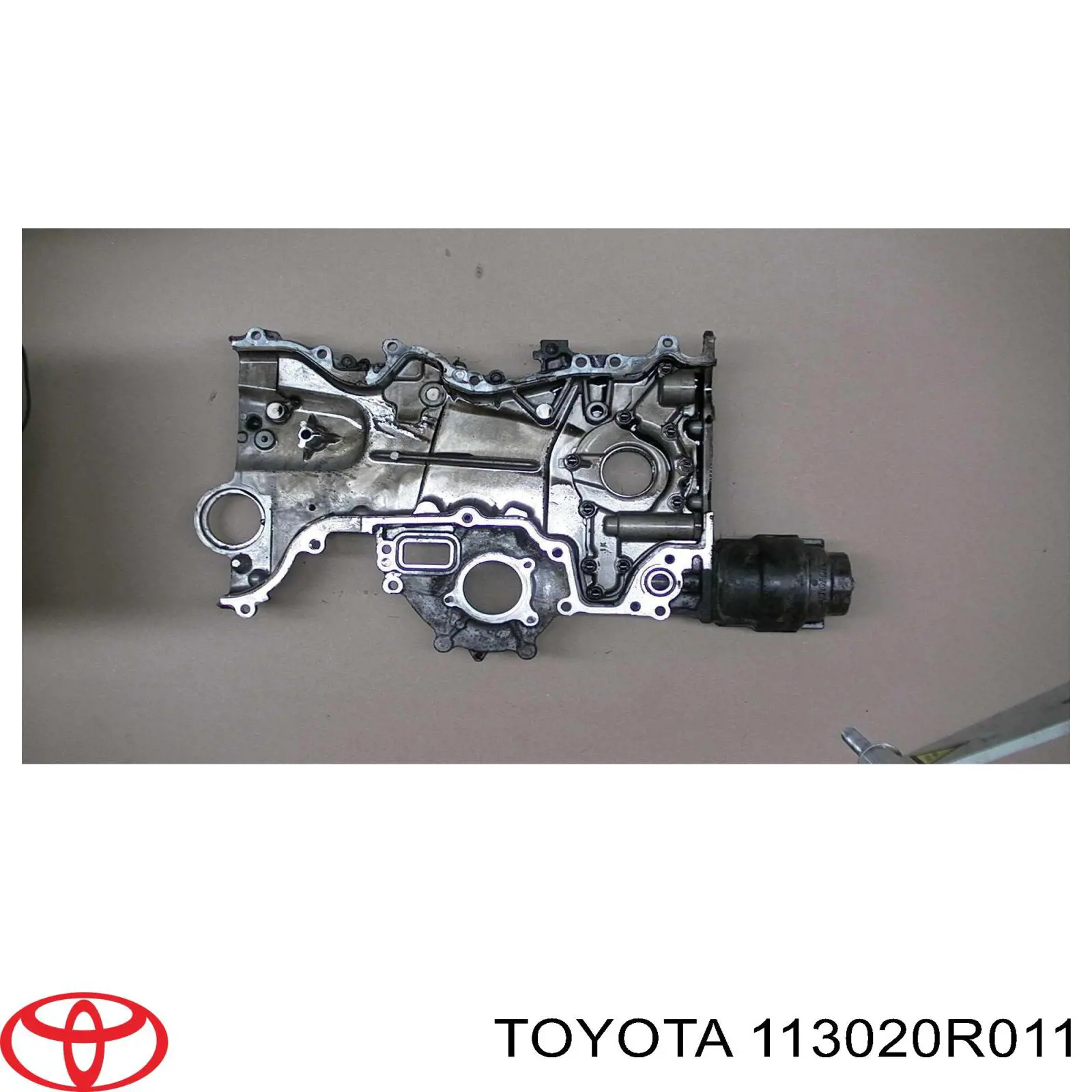 113020R011 Toyota кришка двигуна передня