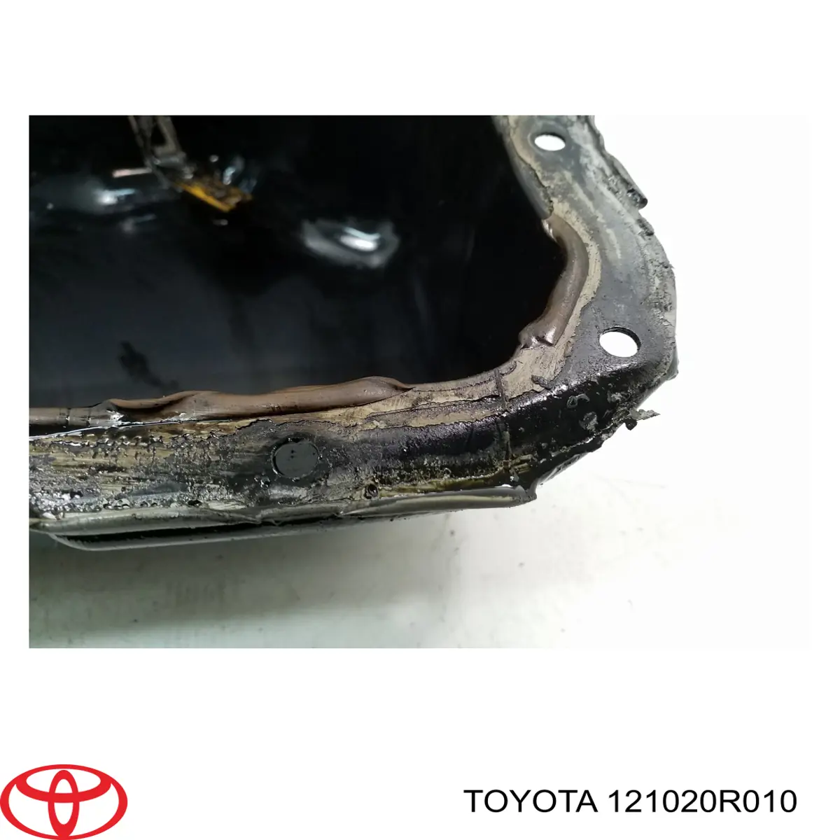 Купити 121020R010 Toyota Захист двигуна