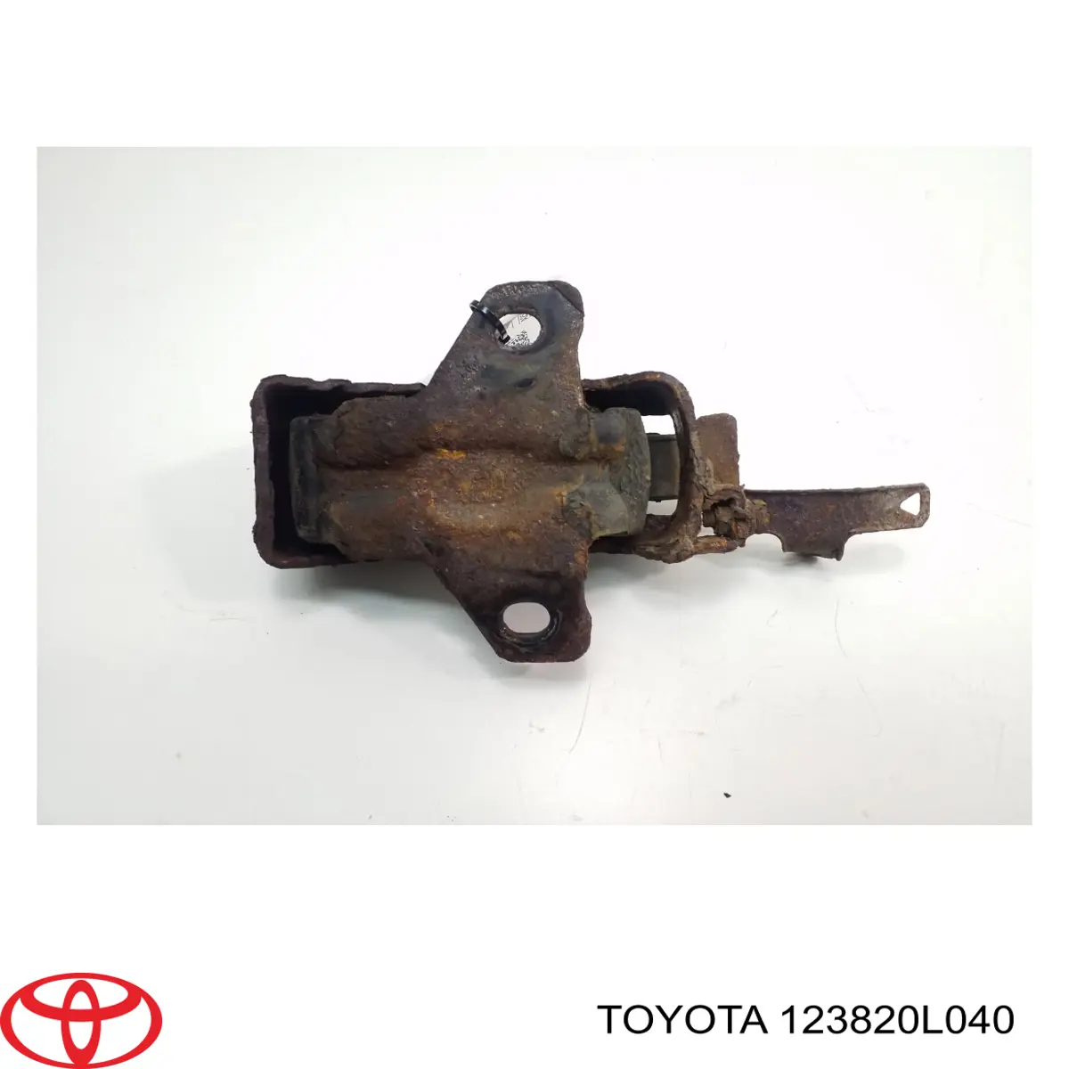 123820L040 Toyota 