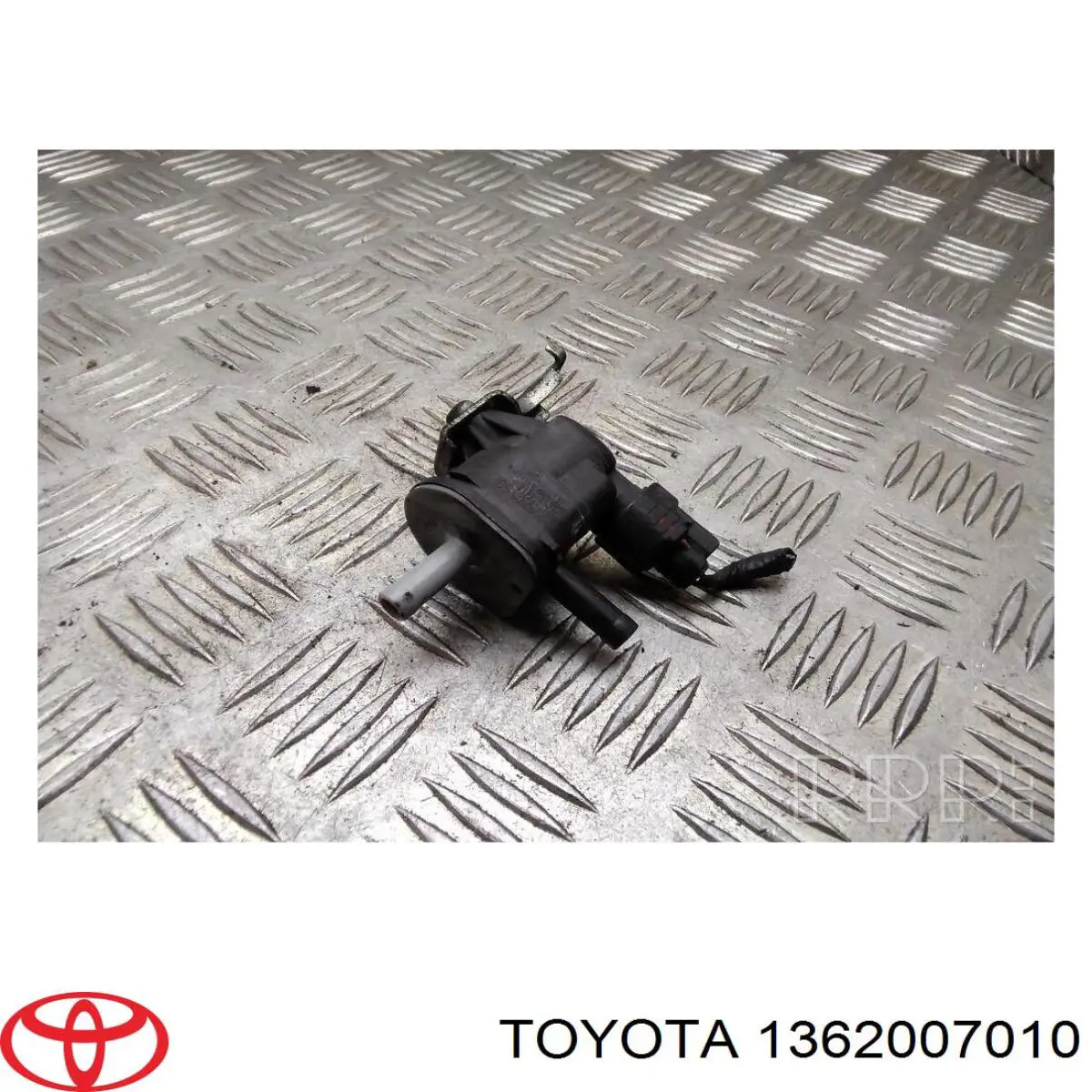 Купити 1362007010 Toyota 