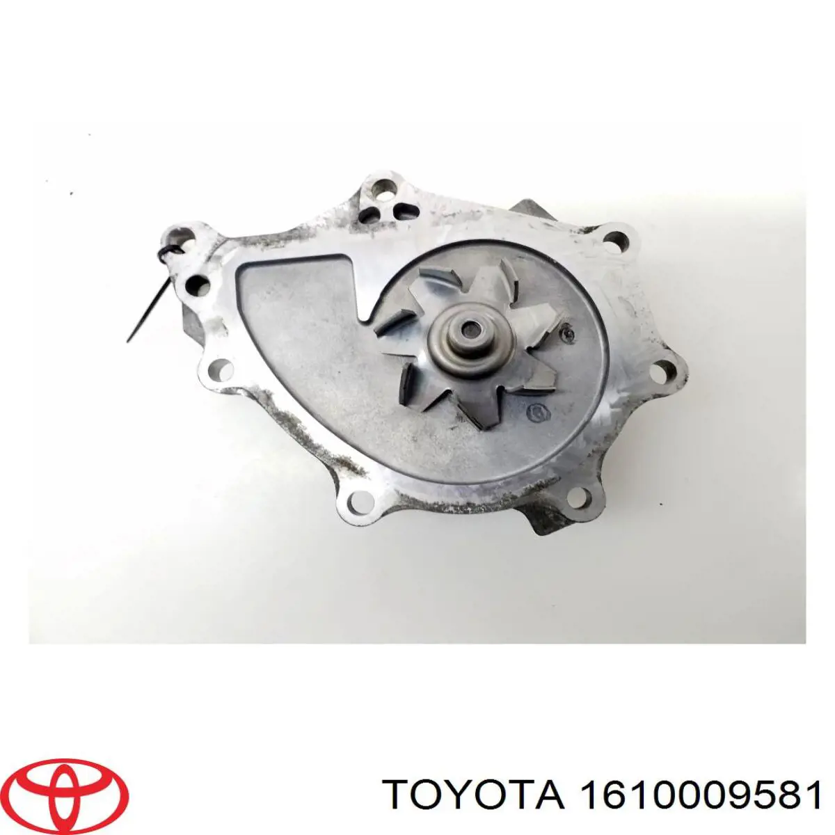 Помпа охолодження Toyota 1610009581 ціна, від 49.56 USD