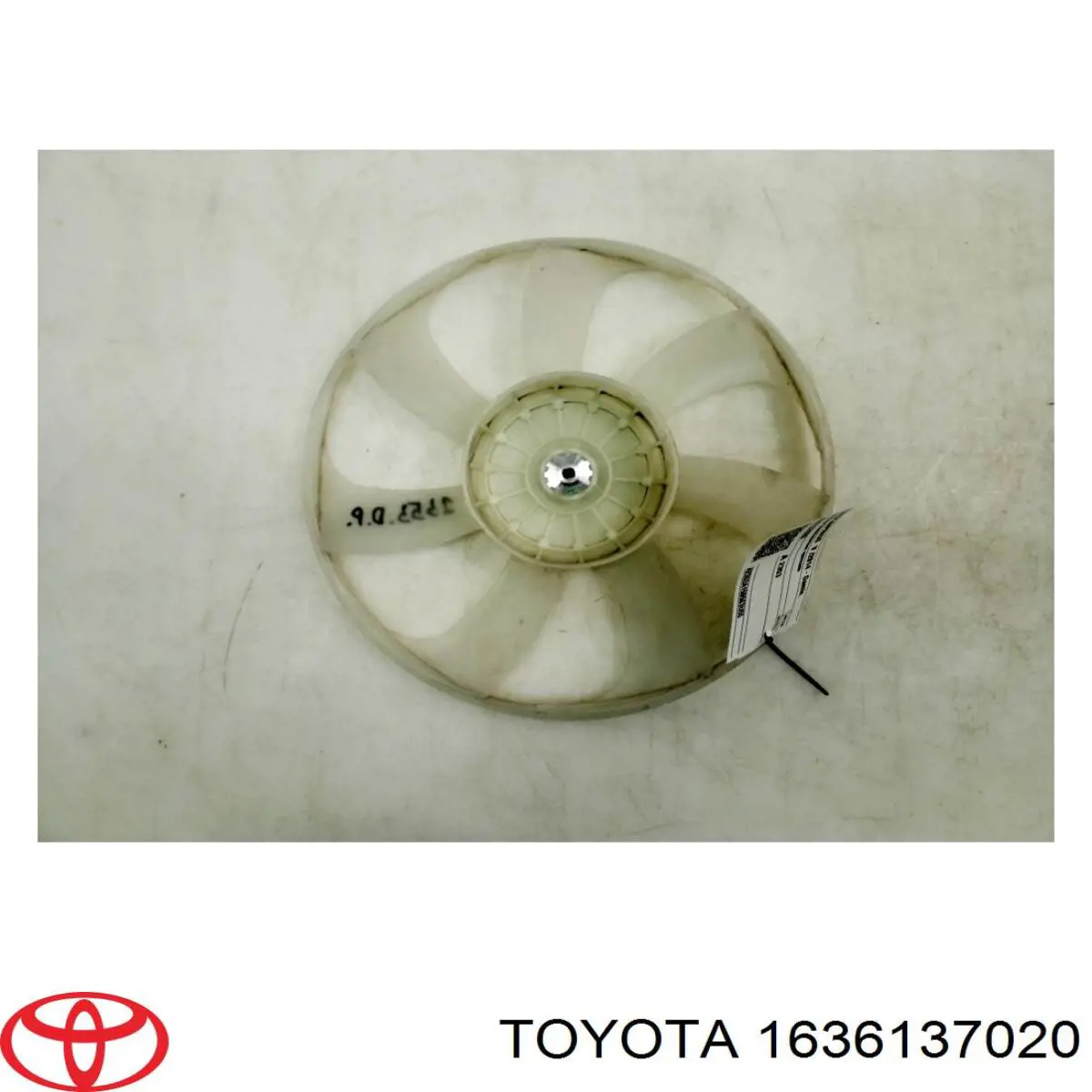 Вентилятор / крильчатка радіатора охолодження, правий Toyota 1636137020 ціна, від 16.93 USD