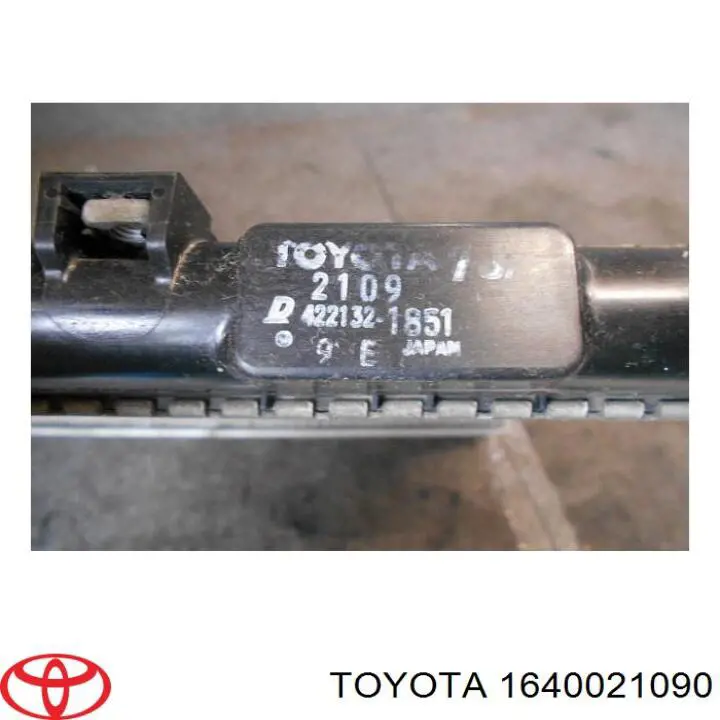 Купити 1640021090 Toyota Радіатор двигуна