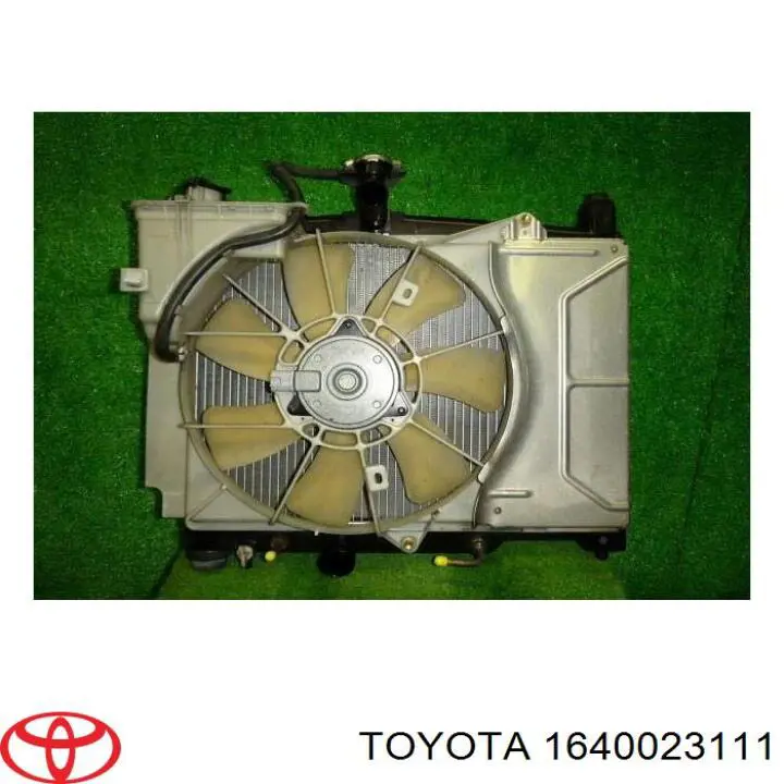 1640023111 Toyota радіатор охолодження двигуна