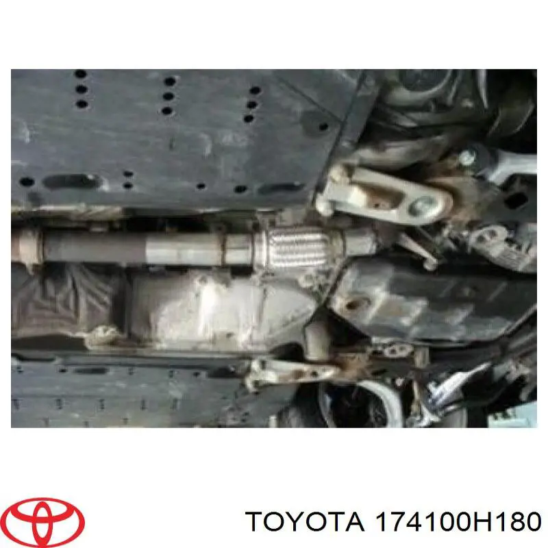 Труба приймальна (штани) глушника, передня 174100H180 Toyota