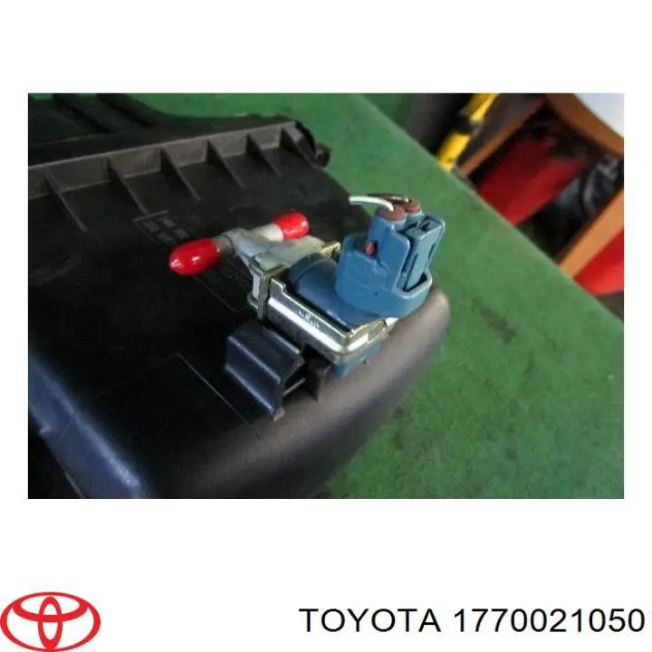 Елемент повітряного фільтра Toyota 1770021050 ціна, від 3.72 USD