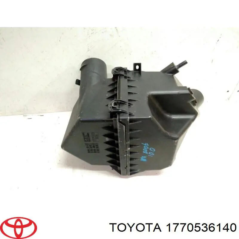 Купити 1770536140 Toyota Корпус повітряного фільтра, верхня частина