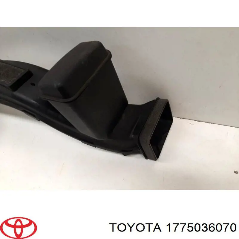 1775036070 Toyota Повітрозабірник повітряного фільтра