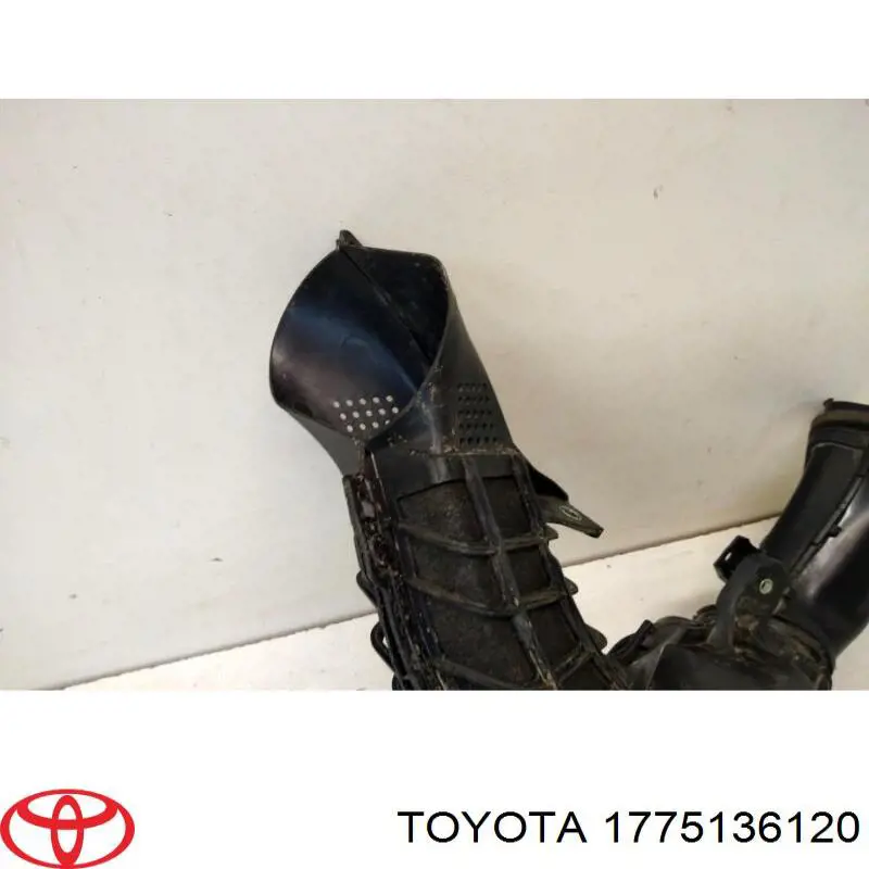 Купити 1775136120 Toyota Резонатор повітряного фільтра