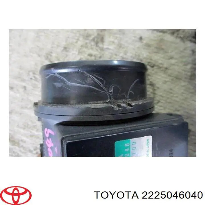 2225046040 Toyota Датчик витрати повітря