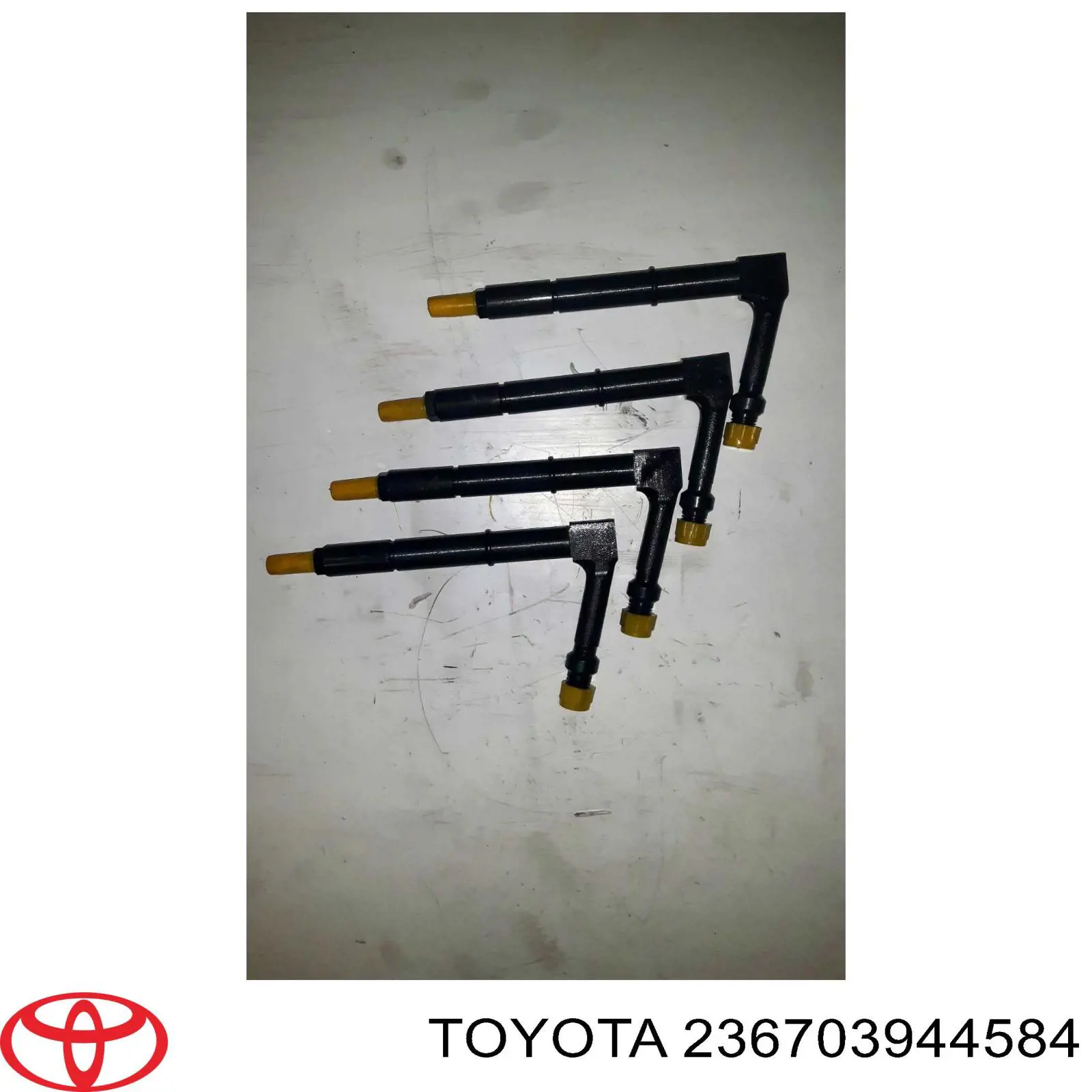 Форсунка паливна Toyota 236703944584 ціна, від 379.73 USD