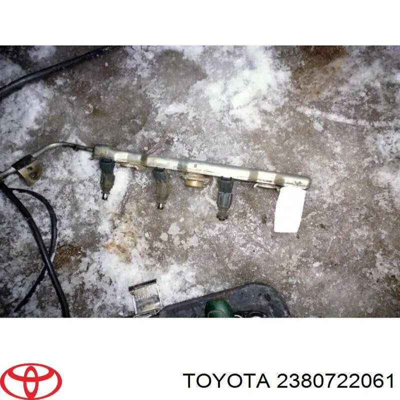 Розподільник палива Toyota Avensis (T25) (Тойота Авенсіс)