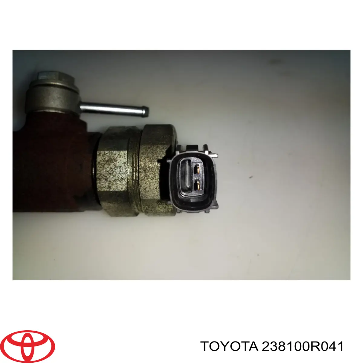 Рампа форсунок системи упорскування палива Toyota 238100R041 ціна, від 19.75 USD
