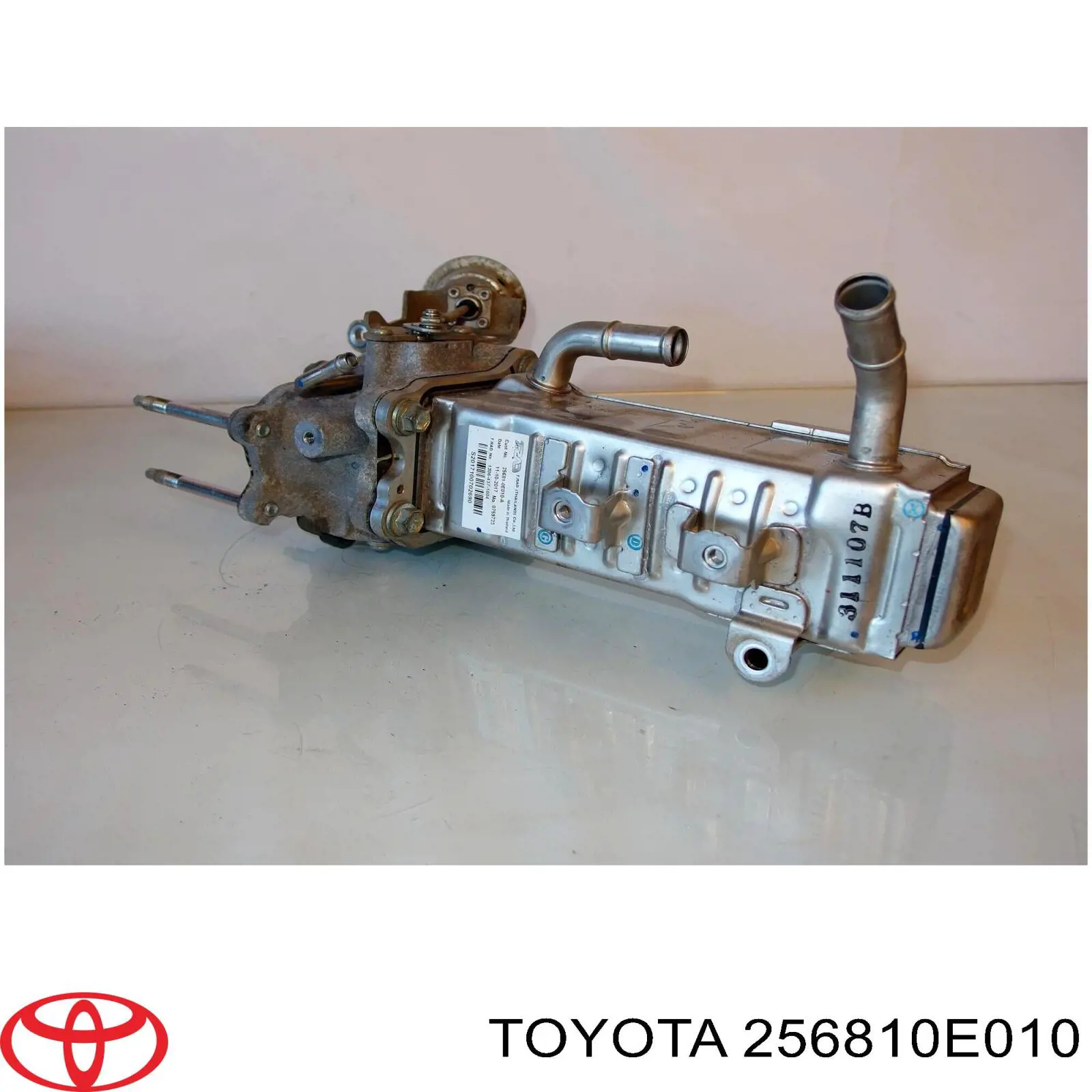 Радіатор системи рециркуляції ОГ на Toyota Fortuner (N15, N16)