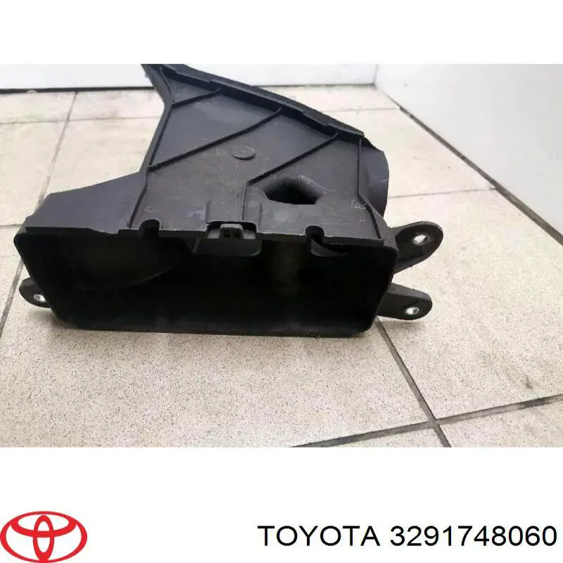 Дифузор радіатора АКПП 3291748060 Toyota