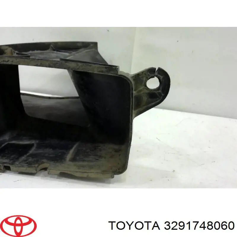 3291748060 Toyota Дифузор радіатора АКПП