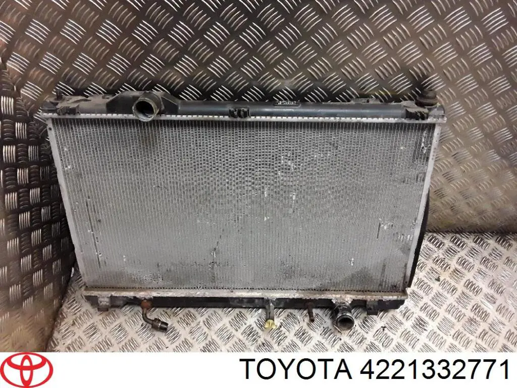 4221332771 Toyota 
