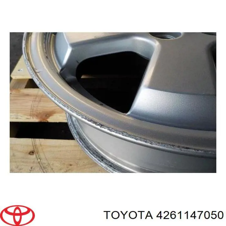 4261147050 Toyota 