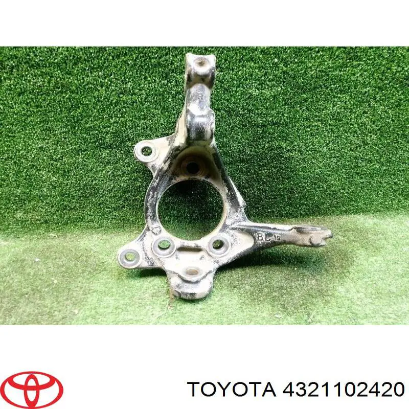 Купити 4321102420 Toyota Цапфа передні праві