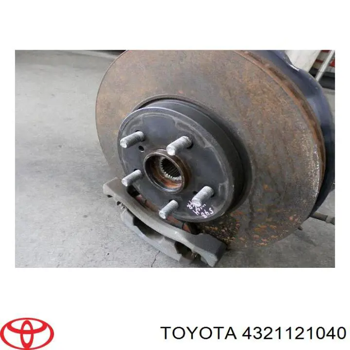 Купити 4321121040 Toyota Кулак поворотний передній правий