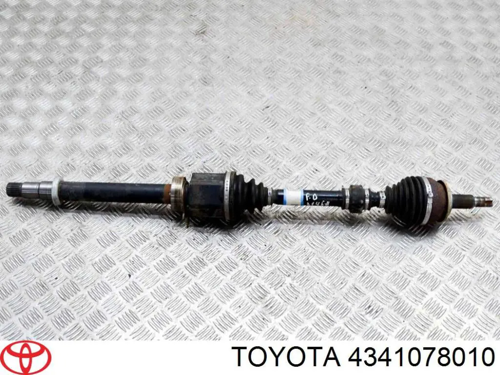 4341078010 Toyota Привід передній правий