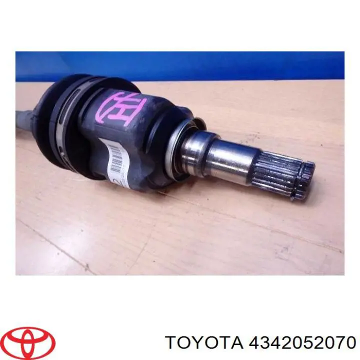 4342052070 Toyota Привід лівий